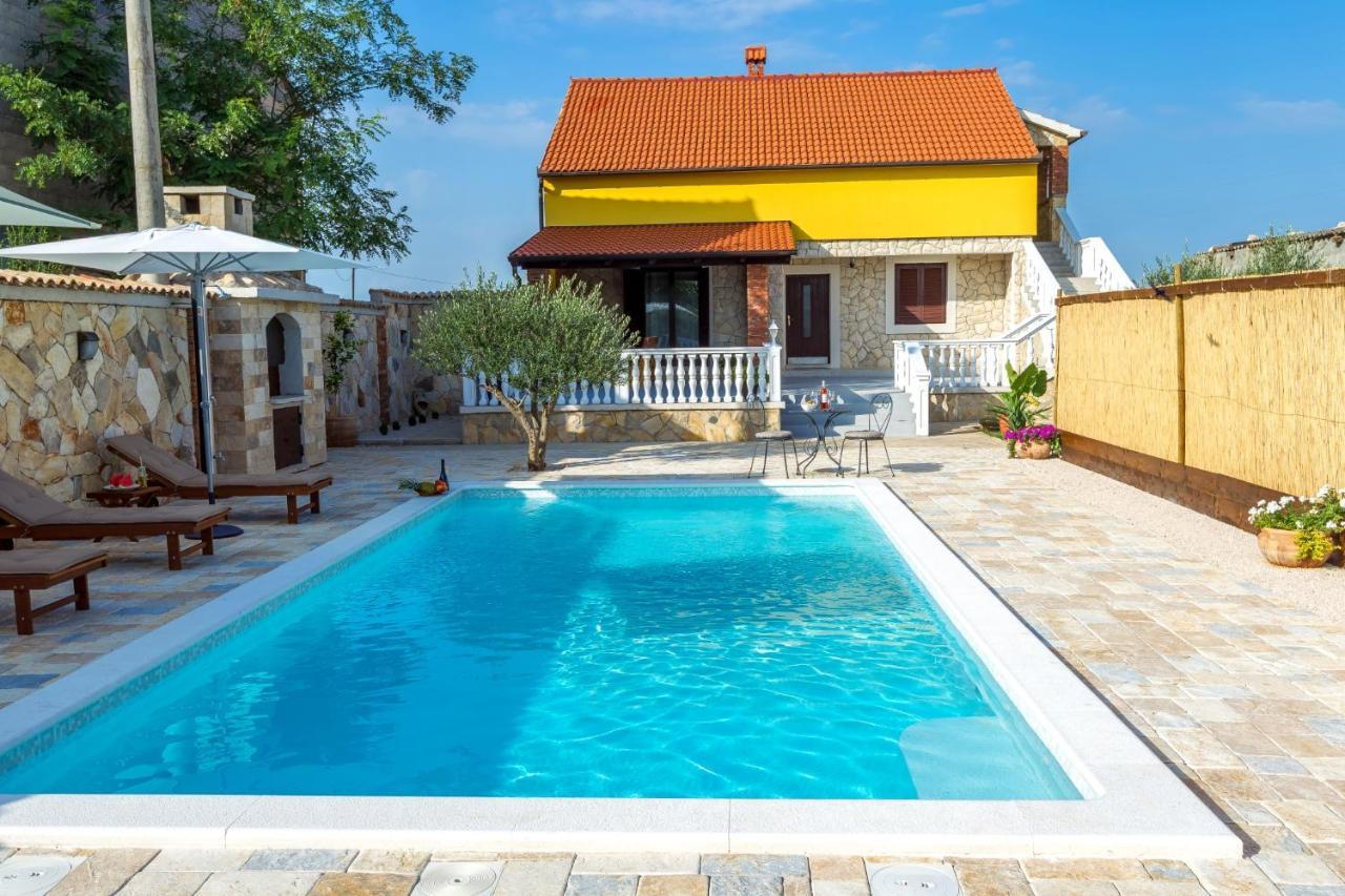 Holiday Home Iva With Pool Sukošan Eksteriør billede